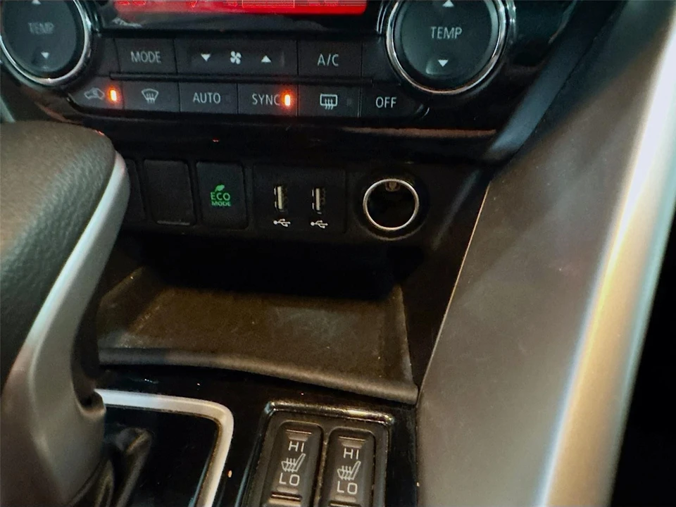2022 Mitsubishi Eclipse Cross - Image 16 of 21
