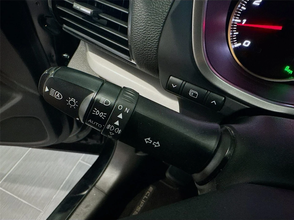 2022 Mitsubishi Eclipse Cross - Image 5 of 21