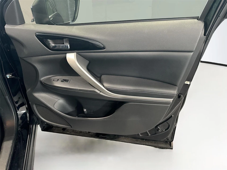 2022 Mitsubishi Eclipse Cross - Image 16 of 16