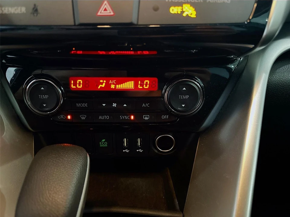 2022 Mitsubishi Eclipse Cross - Image 14 of 21