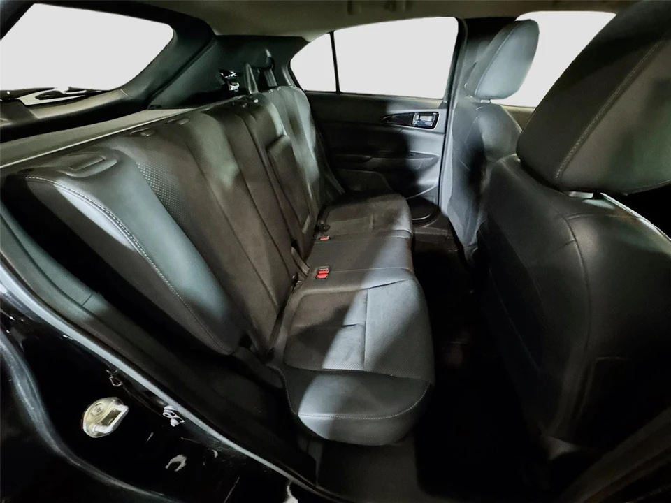 2022 Mitsubishi Eclipse Cross - Image 13 of 16
