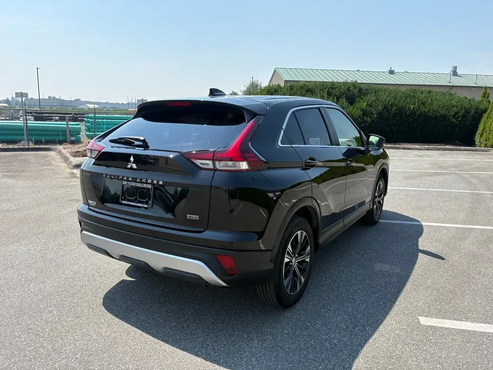 2022 Mitsubishi Eclipse Cross - Image 3 of 19