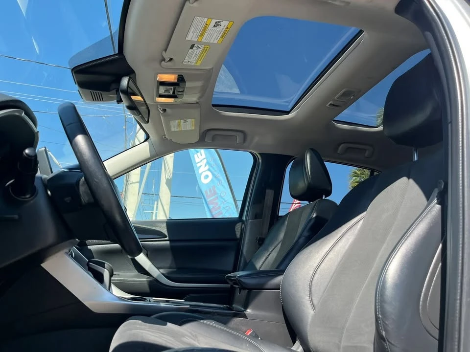 2022 Mitsubishi Eclipse Cross - Image 8 of 15