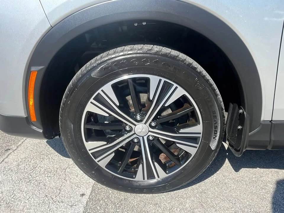 2022 Mitsubishi Eclipse Cross - Image 13 of 15