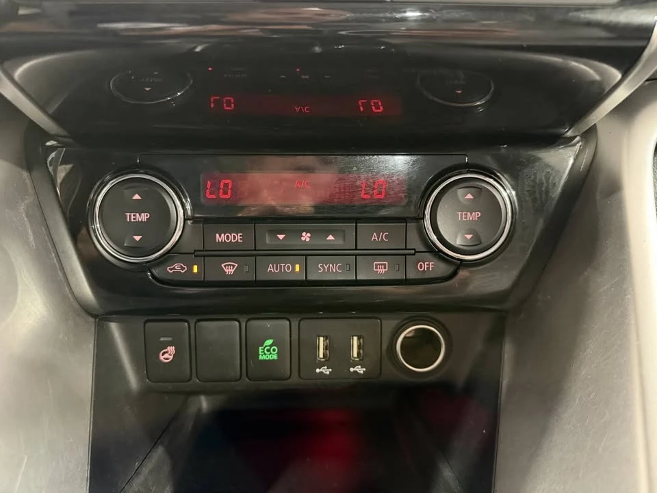 2022 Mitsubishi Eclipse Cross - Image 13 of 20
