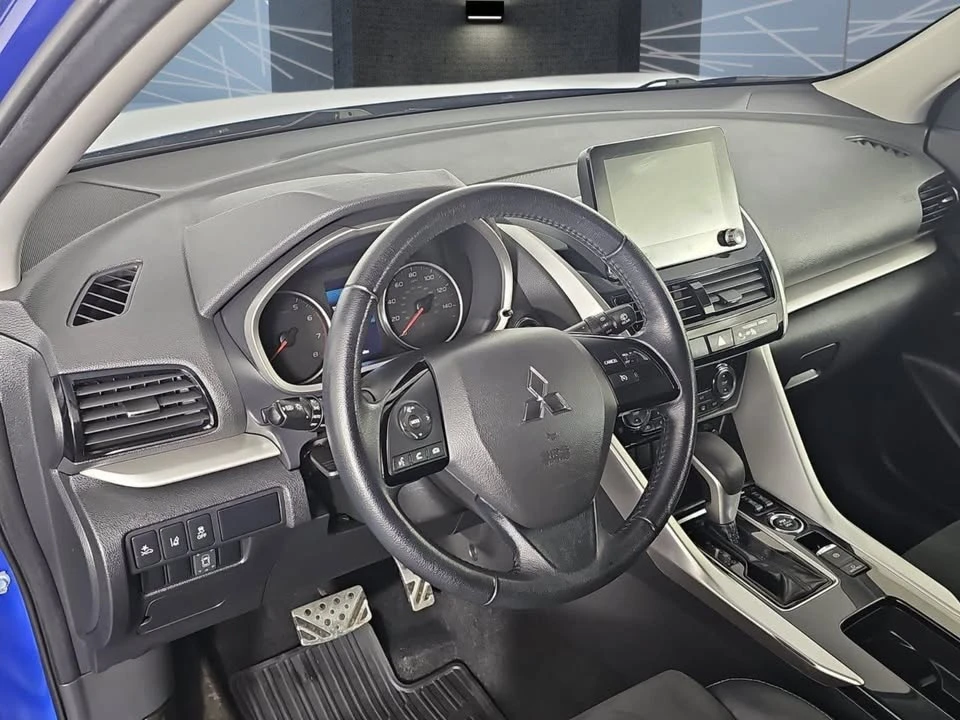 2022 Mitsubishi Eclipse Cross - Image 13 of 20