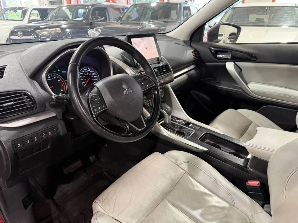 2022 Mitsubishi Eclipse Cross - Image 9 of 20
