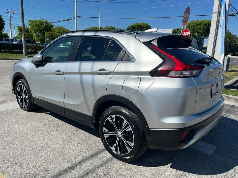2022 Mitsubishi Eclipse Cross - Image 3 of 15