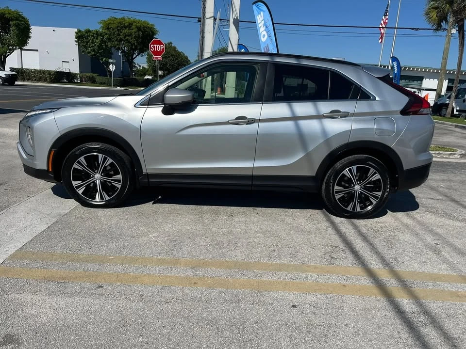 2022 Mitsubishi Eclipse Cross - Image 7 of 15
