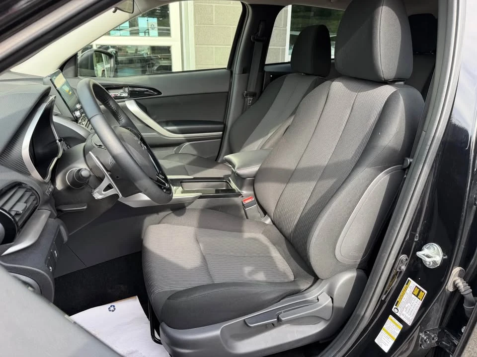 2022 Mitsubishi Eclipse Cross - Image 16 of 20