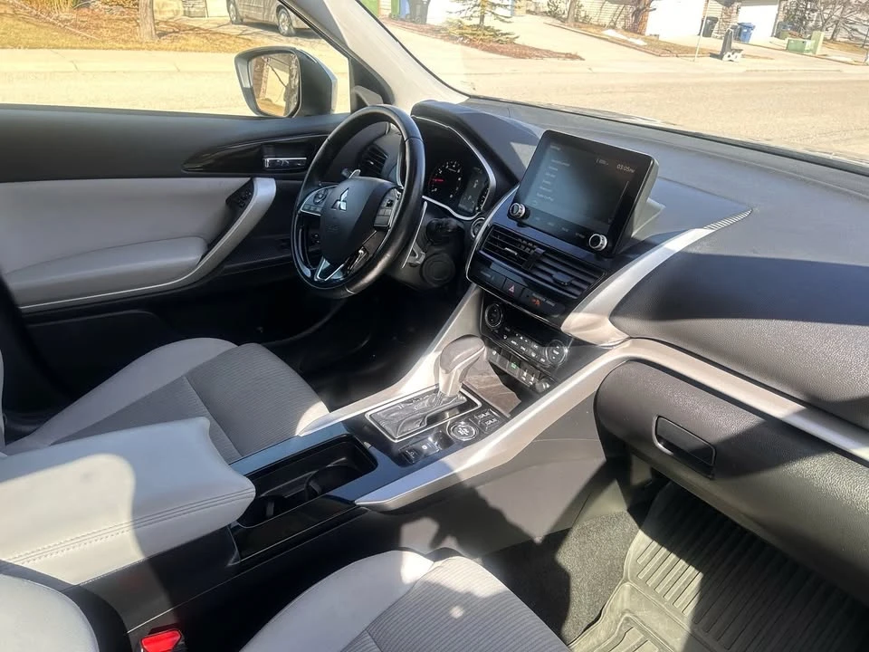 2022 Mitsubishi Eclipse Cross - Image 3 of 11