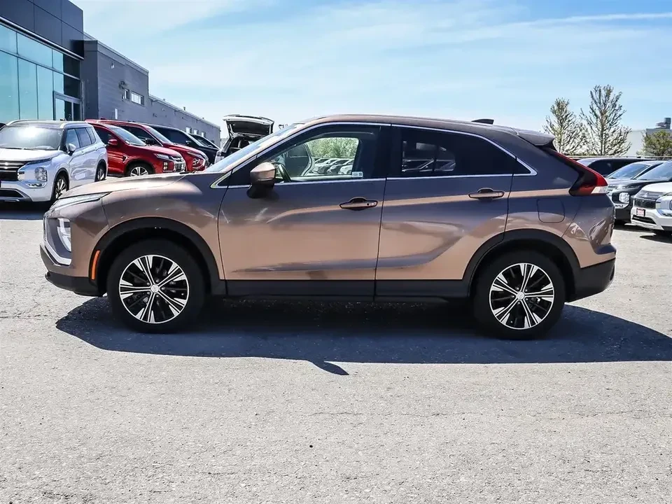 2022 Mitsubishi Eclipse Cross - Image 4 of 11