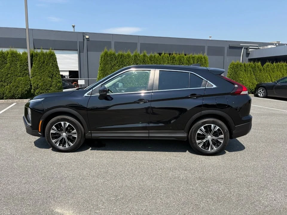 2022 Mitsubishi Eclipse Cross - Image 4 of 20