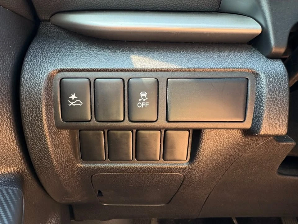 2022 Mitsubishi Eclipse Cross - Image 18 of 20