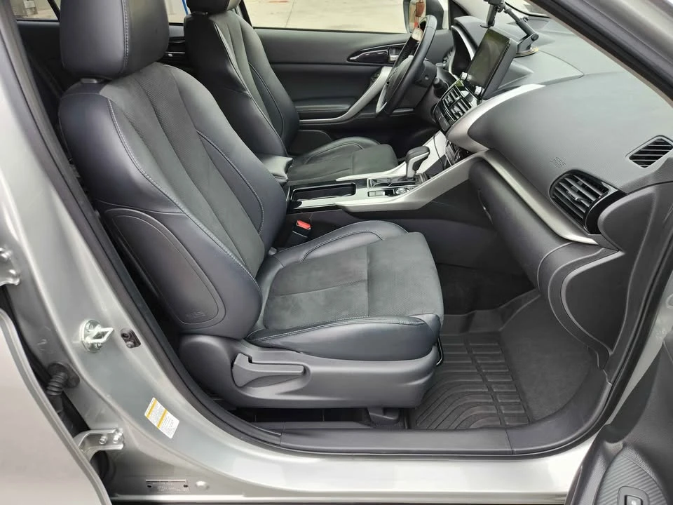 2022 Mitsubishi Eclipse Cross - Image 5 of 11