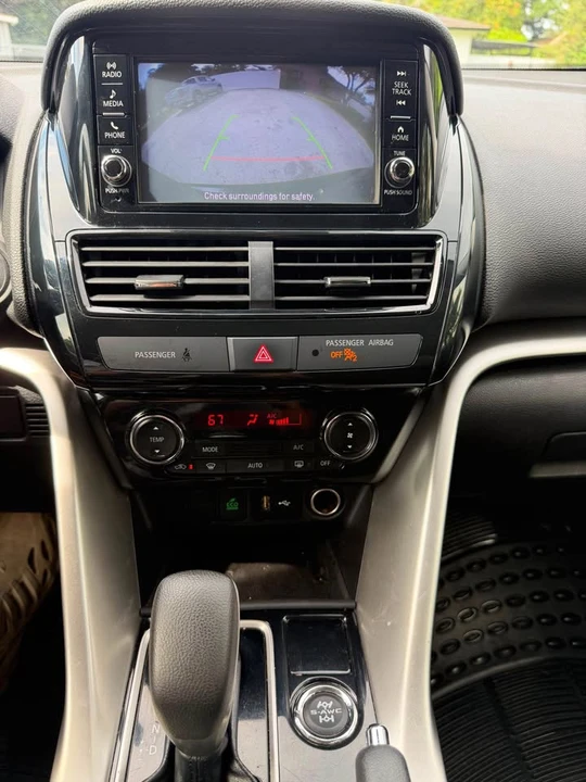 2022 Mitsubishi Eclipse Cross - Image 8 of 15