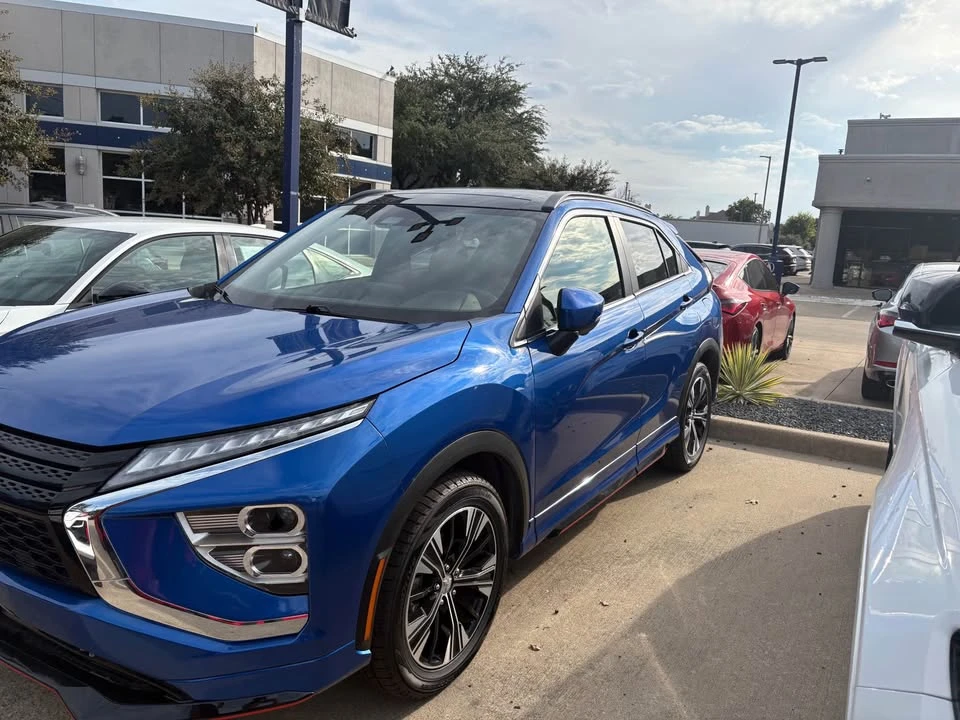 2022 Mitsubishi Eclipse Cross - Image 3 of 4