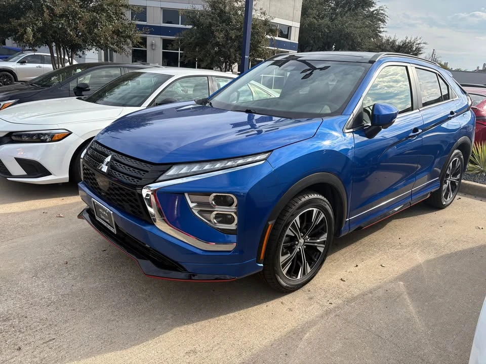 2022 Mitsubishi Eclipse Cross - Image 2 of 4