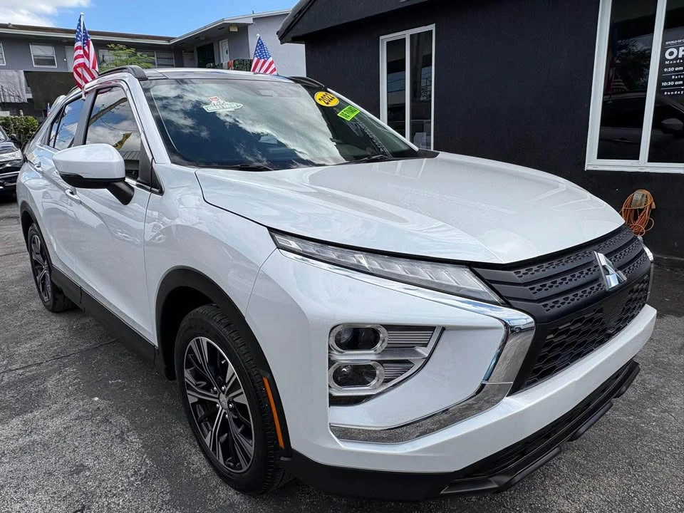 2022 Mitsubishi Eclipse Cross - Image 3 of 20
