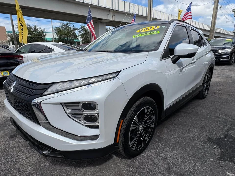 2022 Mitsubishi Eclipse Cross - Image 2 of 20