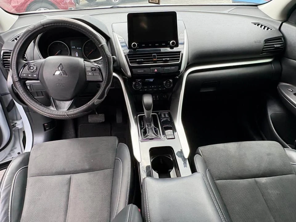 2022 Mitsubishi Eclipse Cross - Image 12 of 20