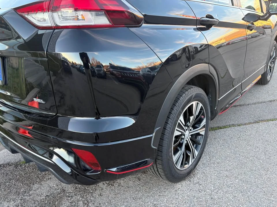 2022 Mitsubishi Eclipse Cross - Image 4 of 12