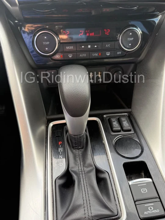 2022 Mitsubishi Eclipse Cross - Image 9 of 16