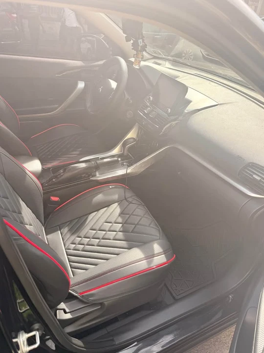2022 Mitsubishi Eclipse Cross - Image 2 of 13