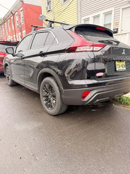 2022 Mitsubishi Eclipse Cross - Image 4 of 13