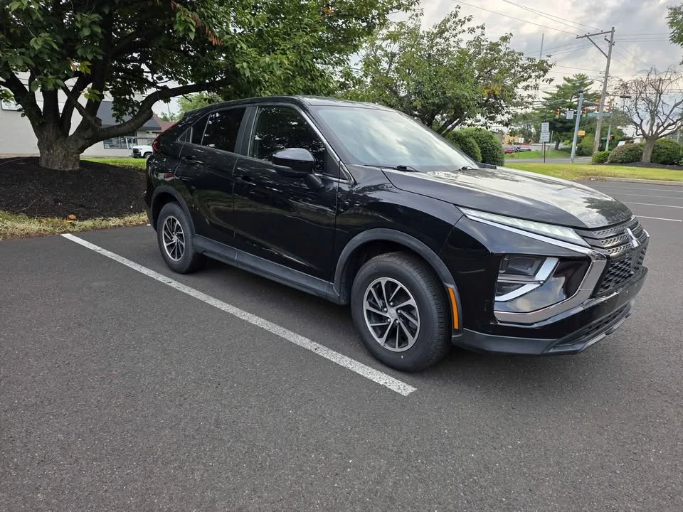 2022 Mitsubishi Eclipse Cross - Image 3 of 12