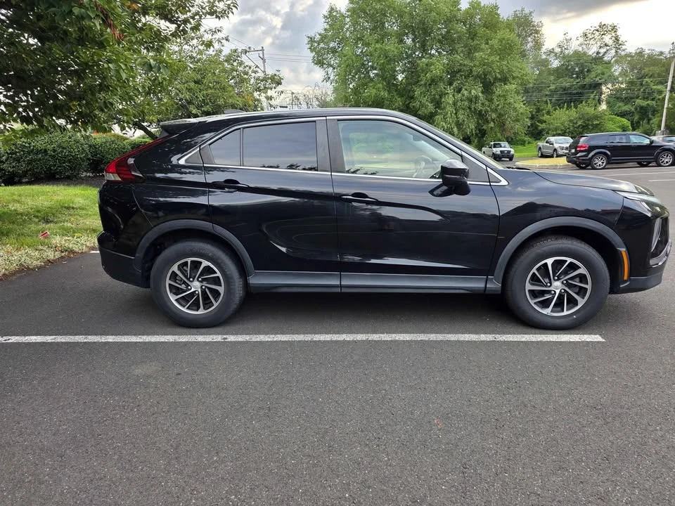 2022 Mitsubishi Eclipse Cross - Image 4 of 12