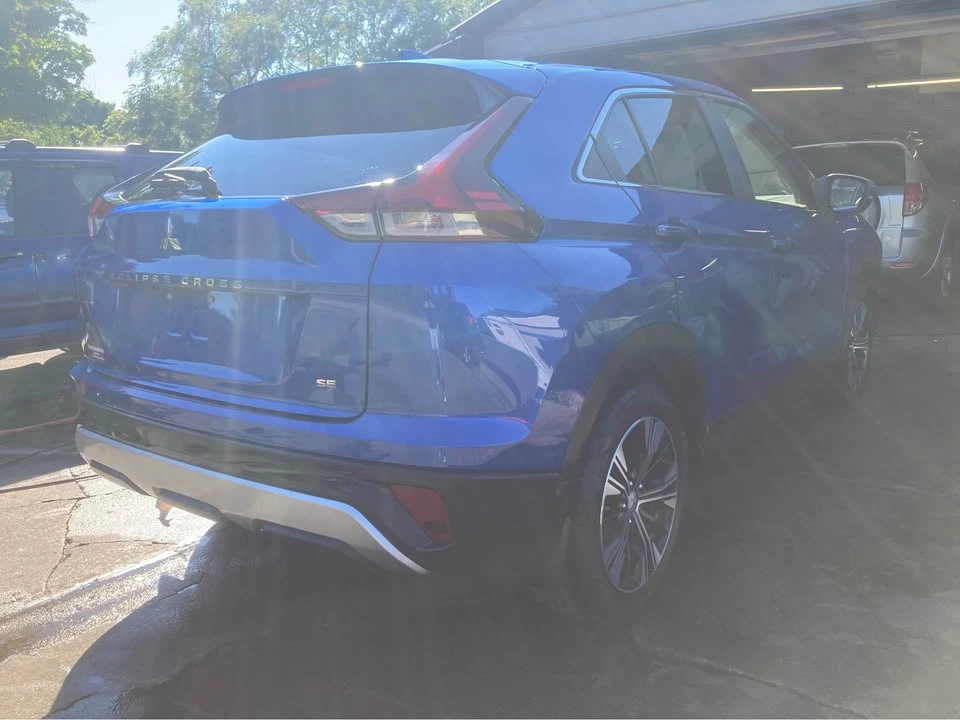 2022 Mitsubishi Eclipse Cross - Image 3 of 9