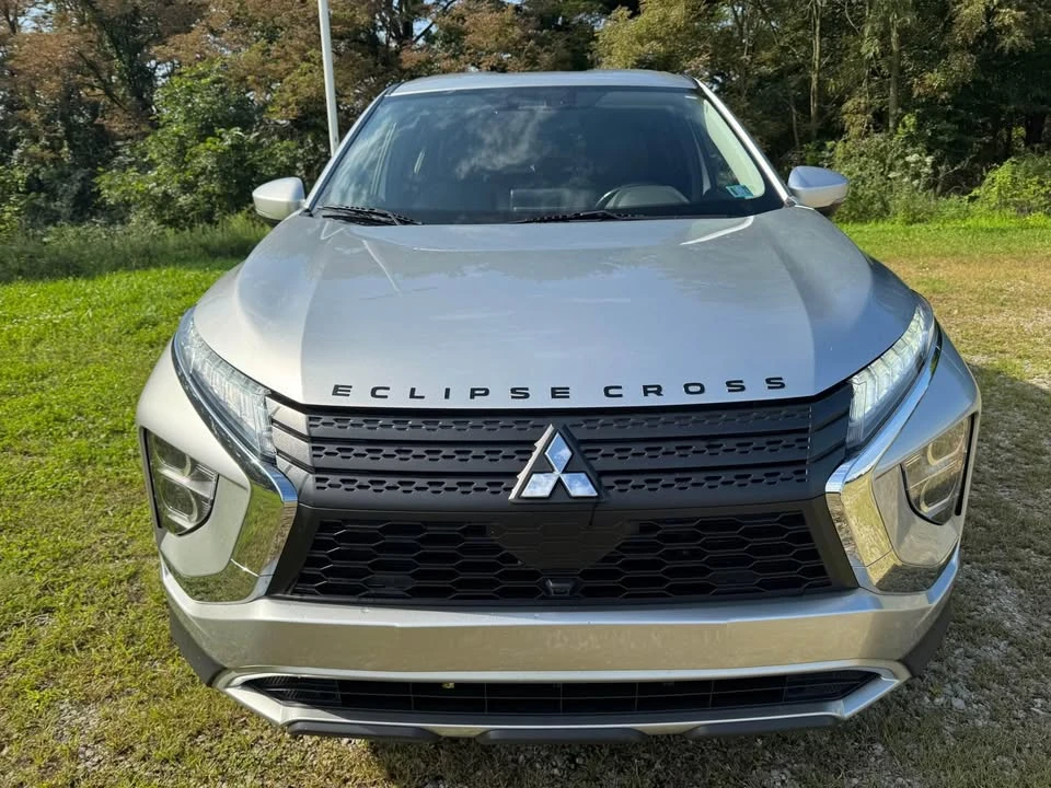 2022 Mitsubishi Eclipse Cross - Image 2 of 8