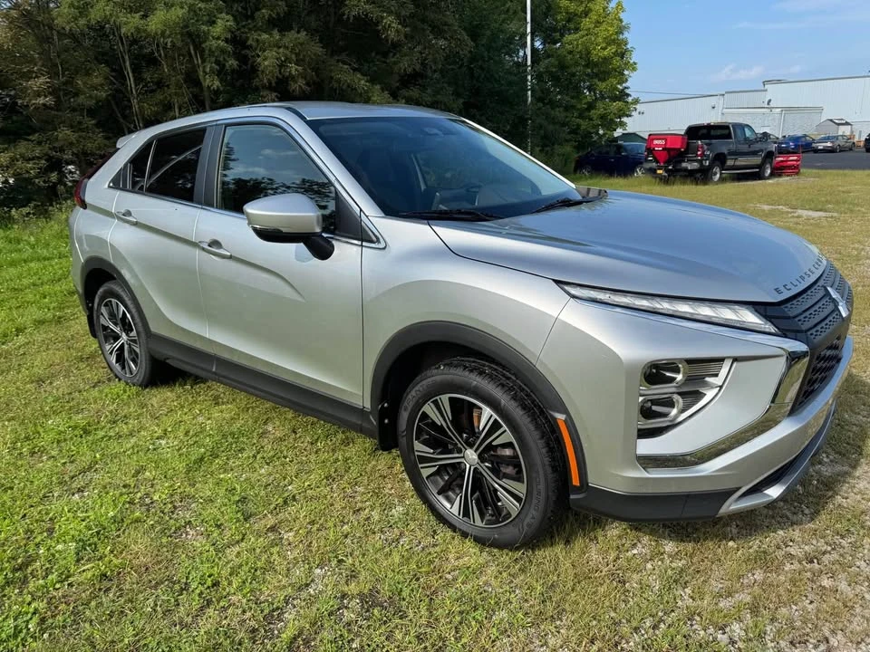 2022 Mitsubishi Eclipse Cross - Image 3 of 8