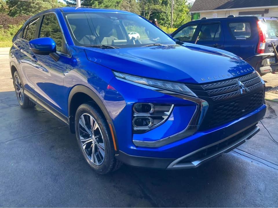 2022 Mitsubishi Eclipse Cross - Image 2 of 9