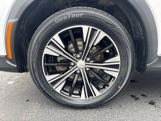 2022 Mitsubishi Eclipse Cross - Image 8 of 14