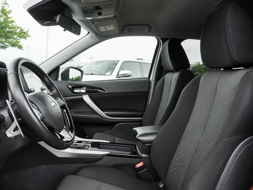 2022 Mitsubishi Eclipse Cross - Image 10 of 20