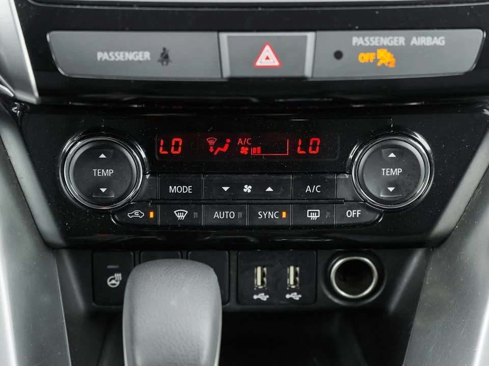 2022 Mitsubishi Eclipse Cross - Image 15 of 20