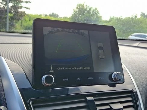 2022 Mitsubishi Eclipse Cross - Image 4 of 20