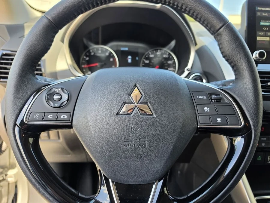 2022 Mitsubishi Eclipse Cross - Image 11 of 19