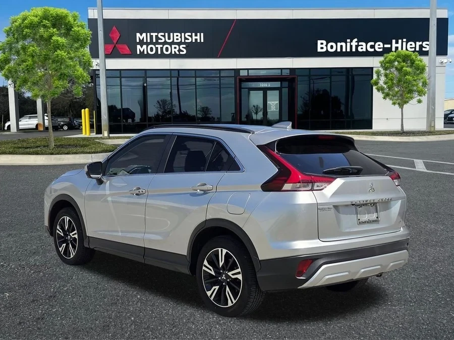 2022 Mitsubishi Eclipse Cross - Image 2 of 19