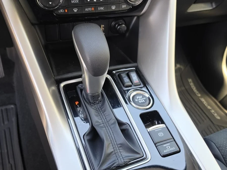 2022 Mitsubishi Eclipse Cross - Image 18 of 19