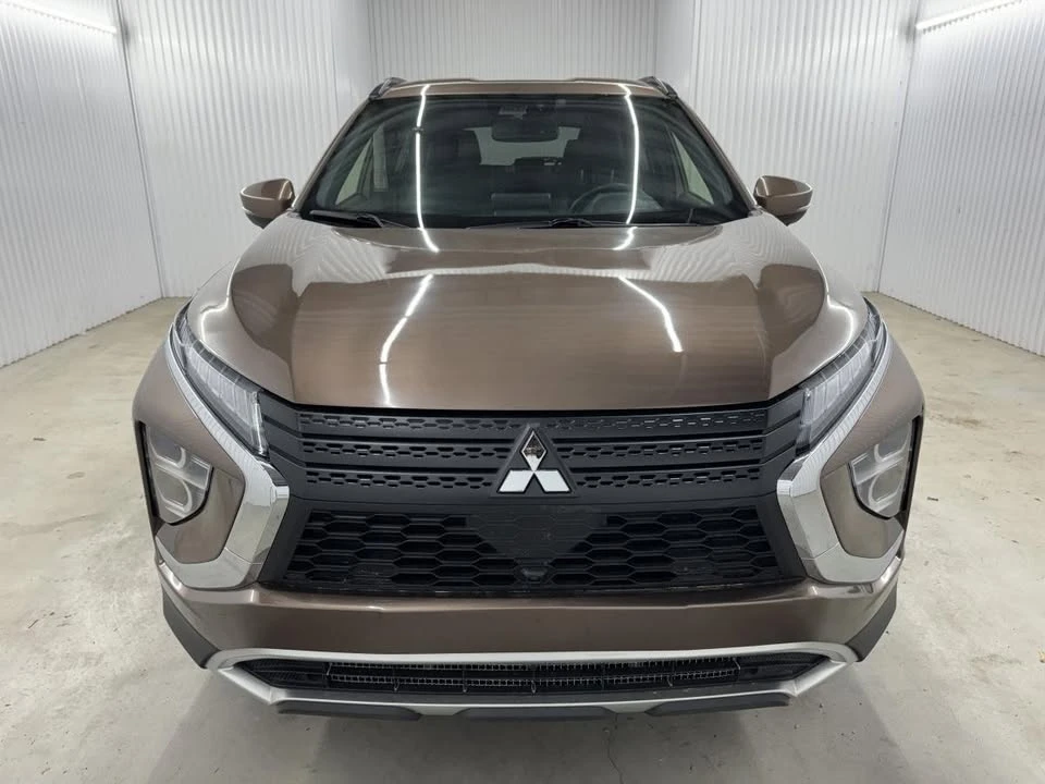 2022 Mitsubishi Eclipse Cross - Image 3 of 20