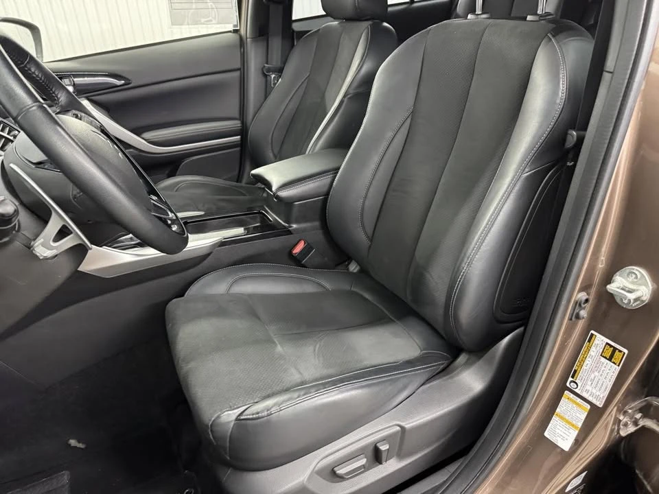 2022 Mitsubishi Eclipse Cross - Image 15 of 20