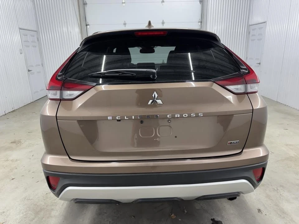 2022 Mitsubishi Eclipse Cross - Image 9 of 20
