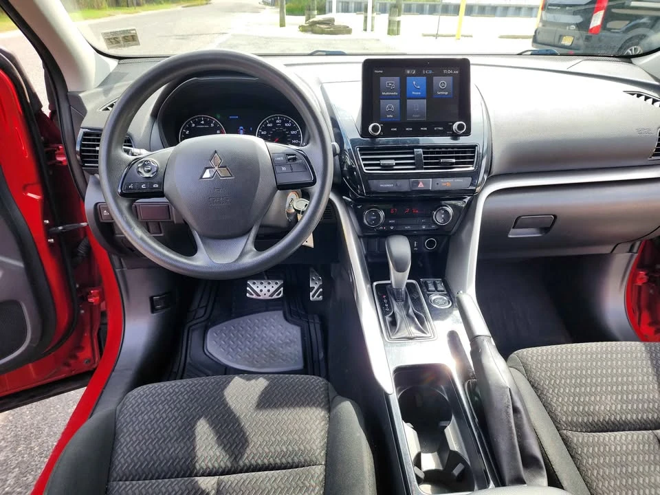 2022 Mitsubishi Eclipse Cross - Image 9 of 18