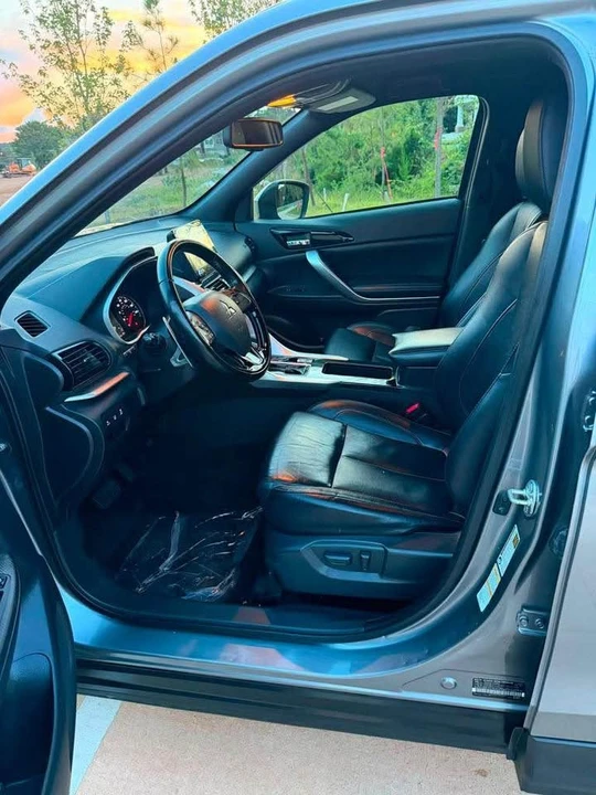 2022 Mitsubishi Eclipse Cross - Image 10 of 14