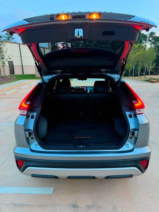 2022 Mitsubishi Eclipse Cross - Image 8 of 14