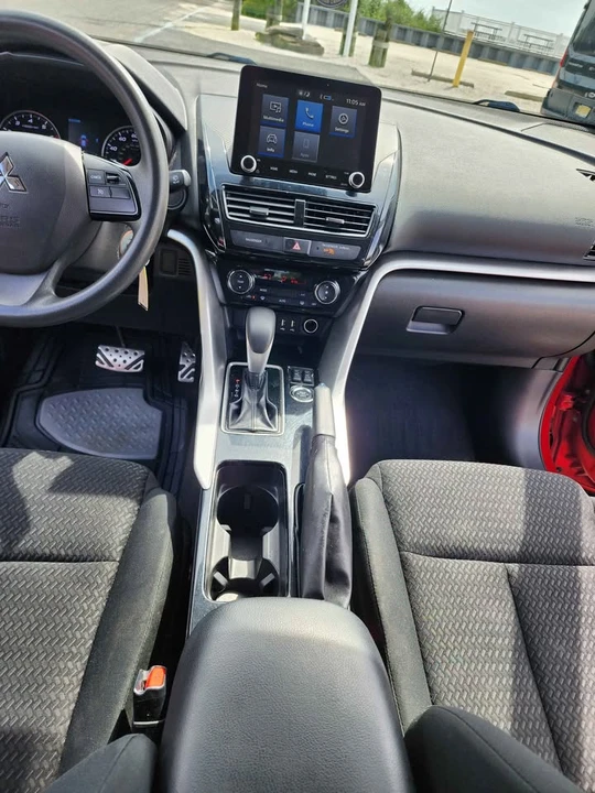 2022 Mitsubishi Eclipse Cross - Image 11 of 18