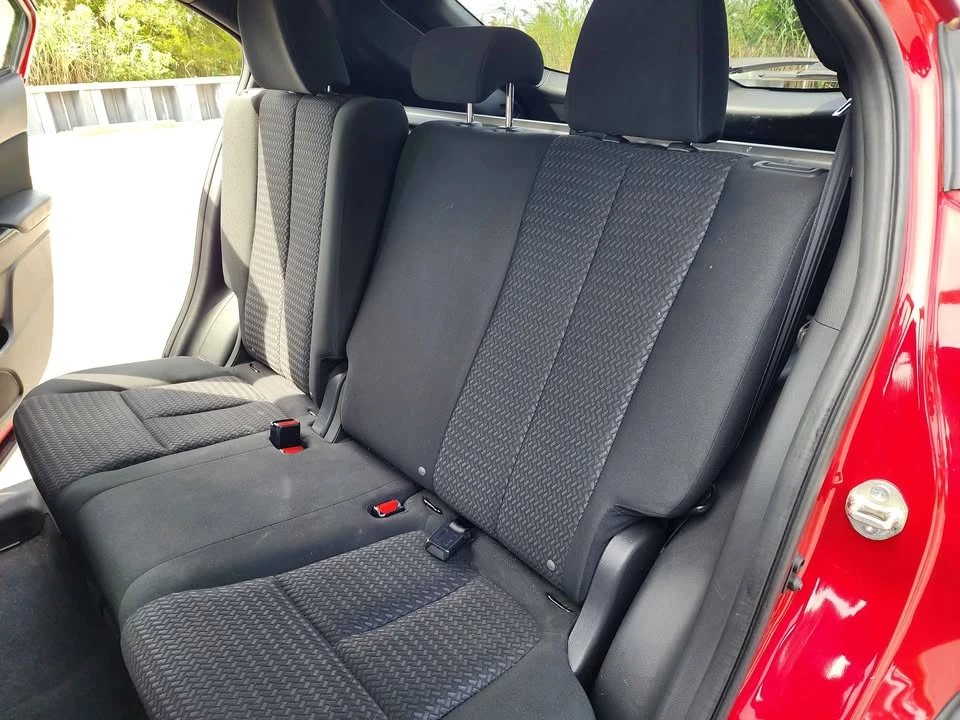 2022 Mitsubishi Eclipse Cross - Image 14 of 18